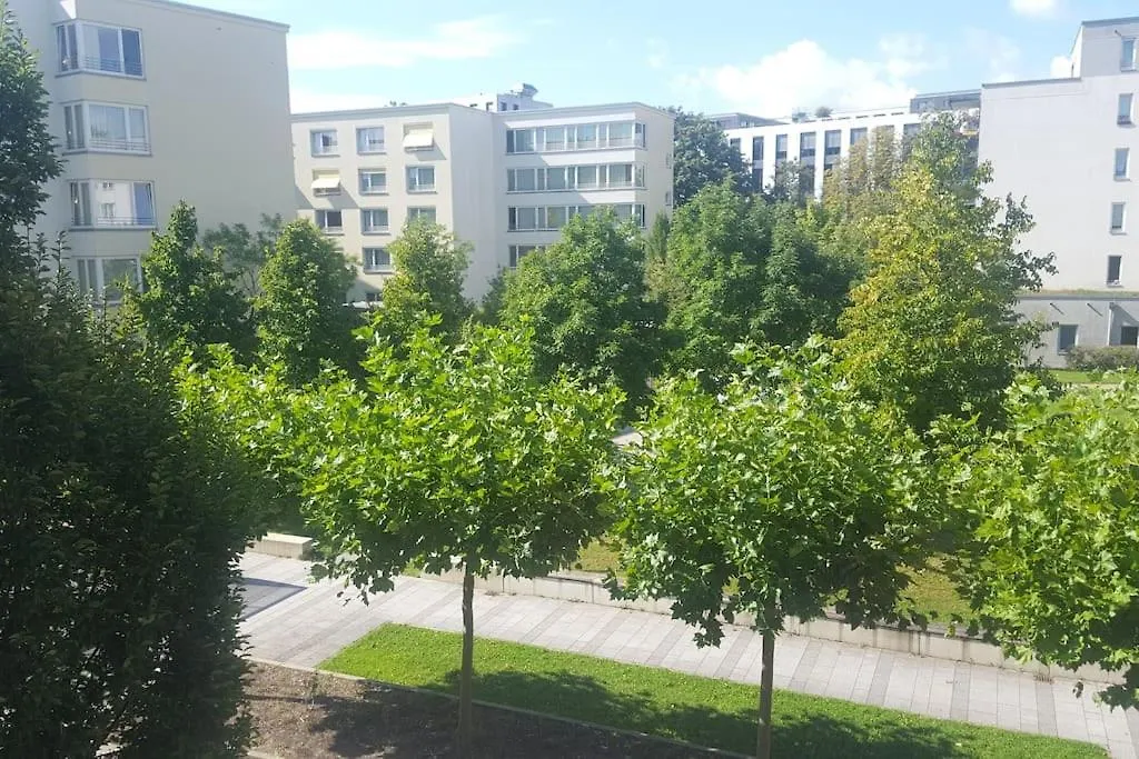 1 Apartment With 2Rooms In Muenchen